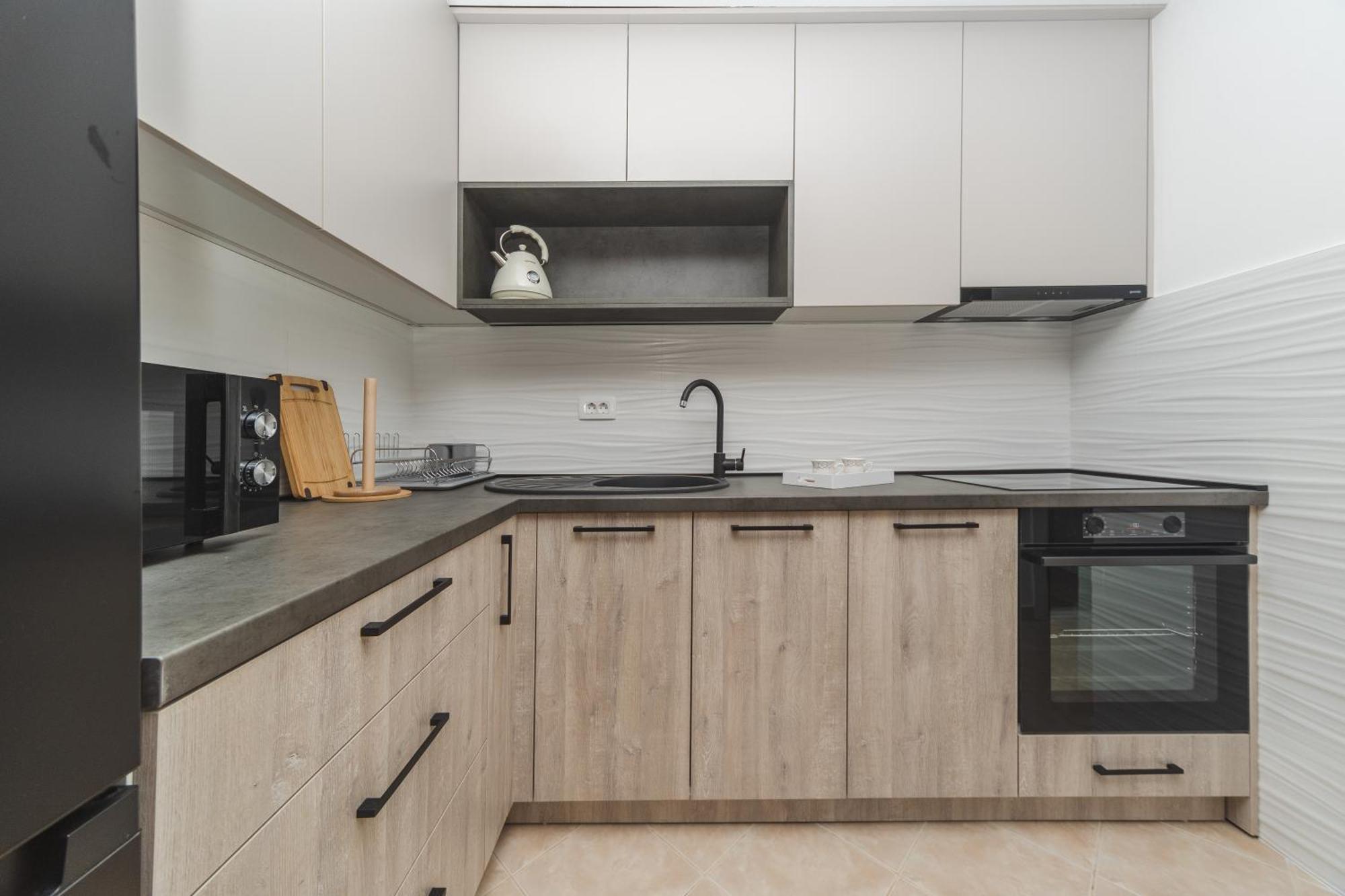 New Renovated Modern Cozy Mediterranean 42m2 Flat Free Parking * Budva