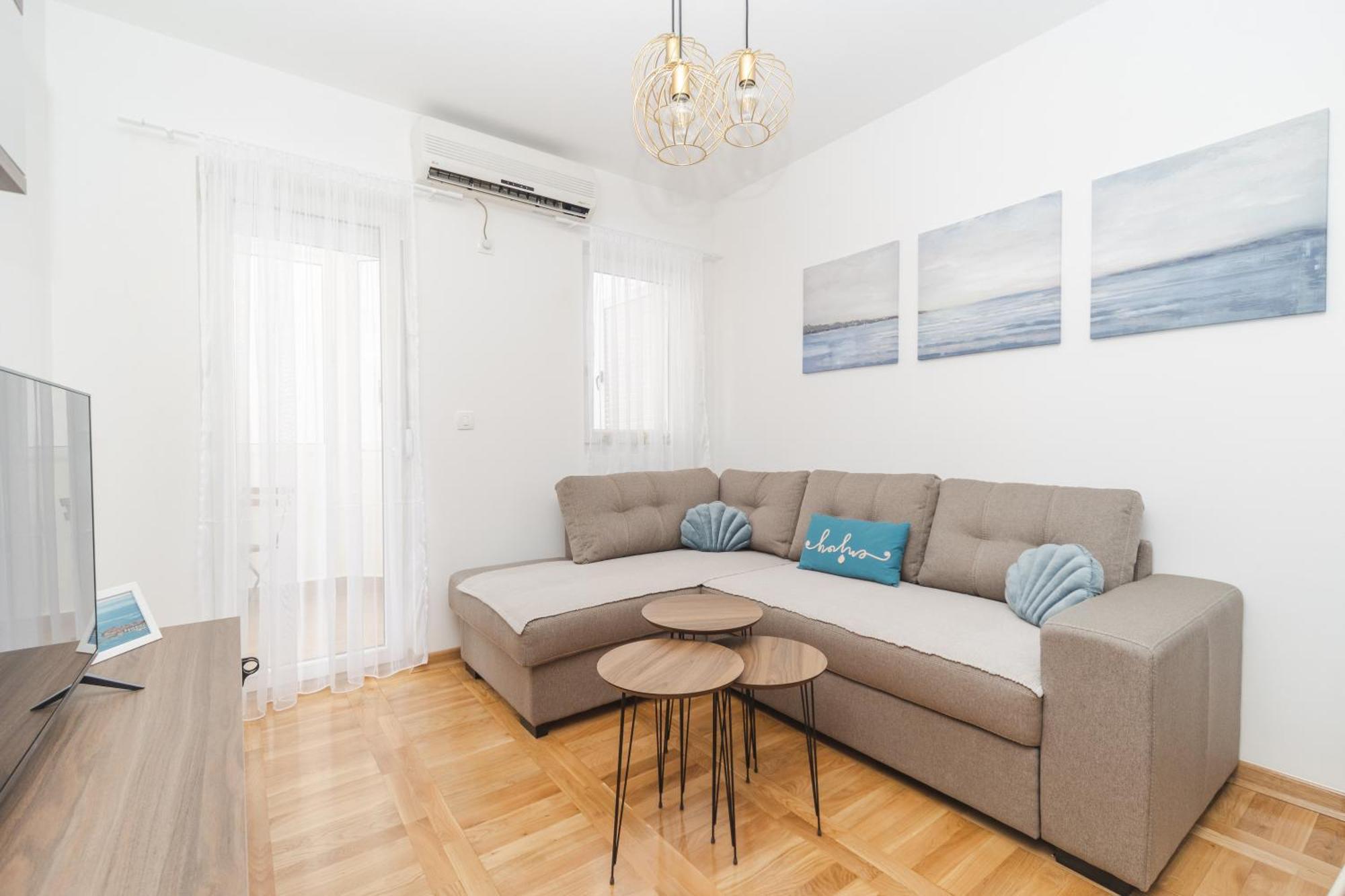 New Renovated Modern Cozy Mediterranean 42m2 Flat Free Parking * Budva