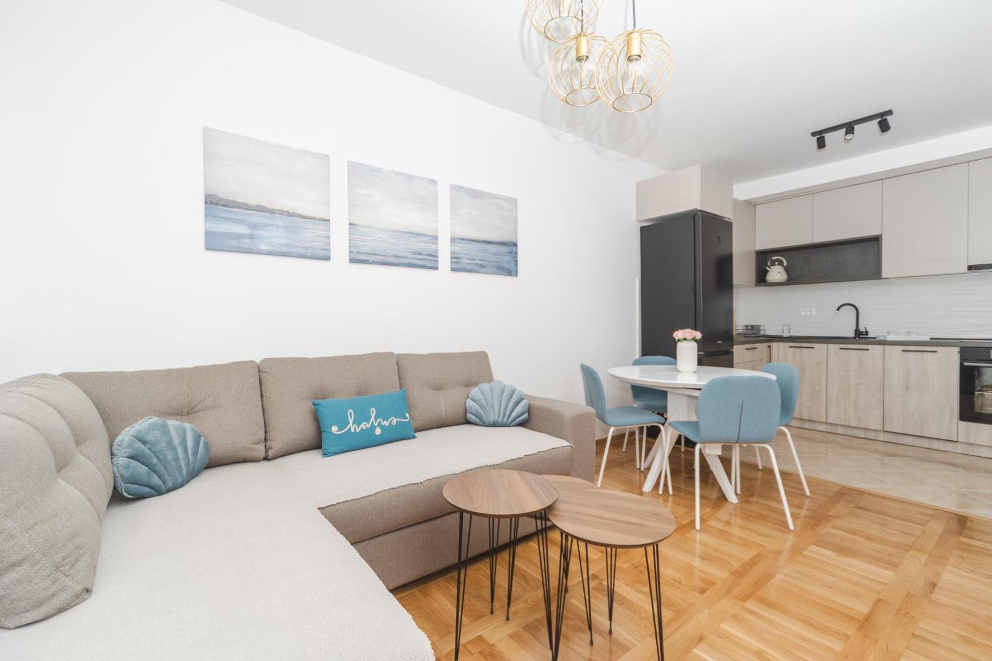 Apartment New Renovated Modern Cozy Mediterranean 42m2 Flat Free Parking *