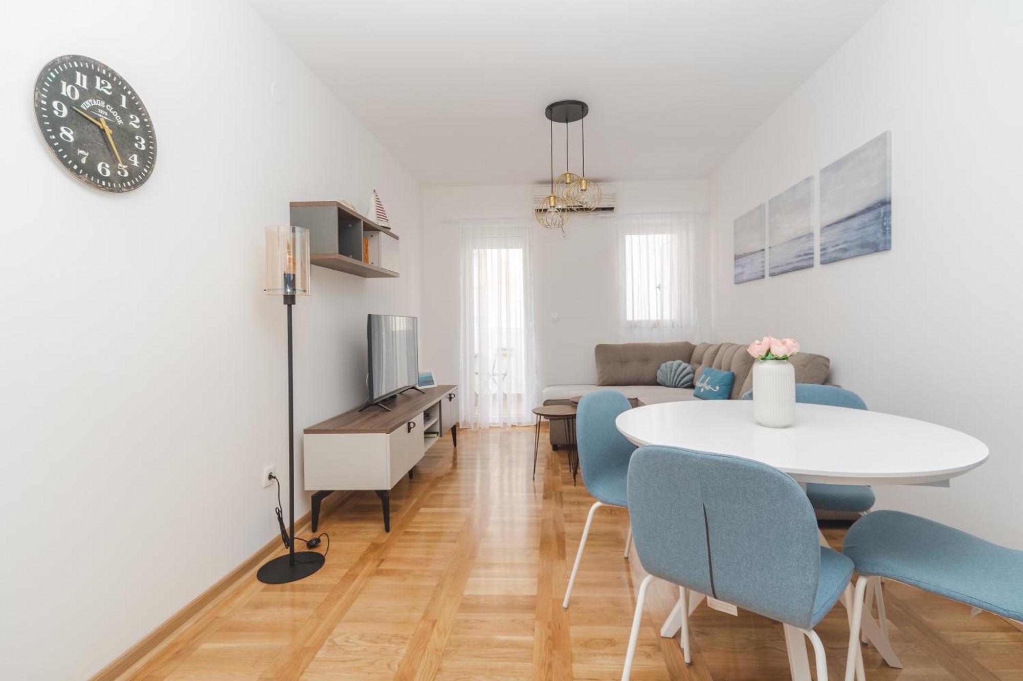 New Renovated Modern Cozy Mediterranean 42m2 Flat Free Parking