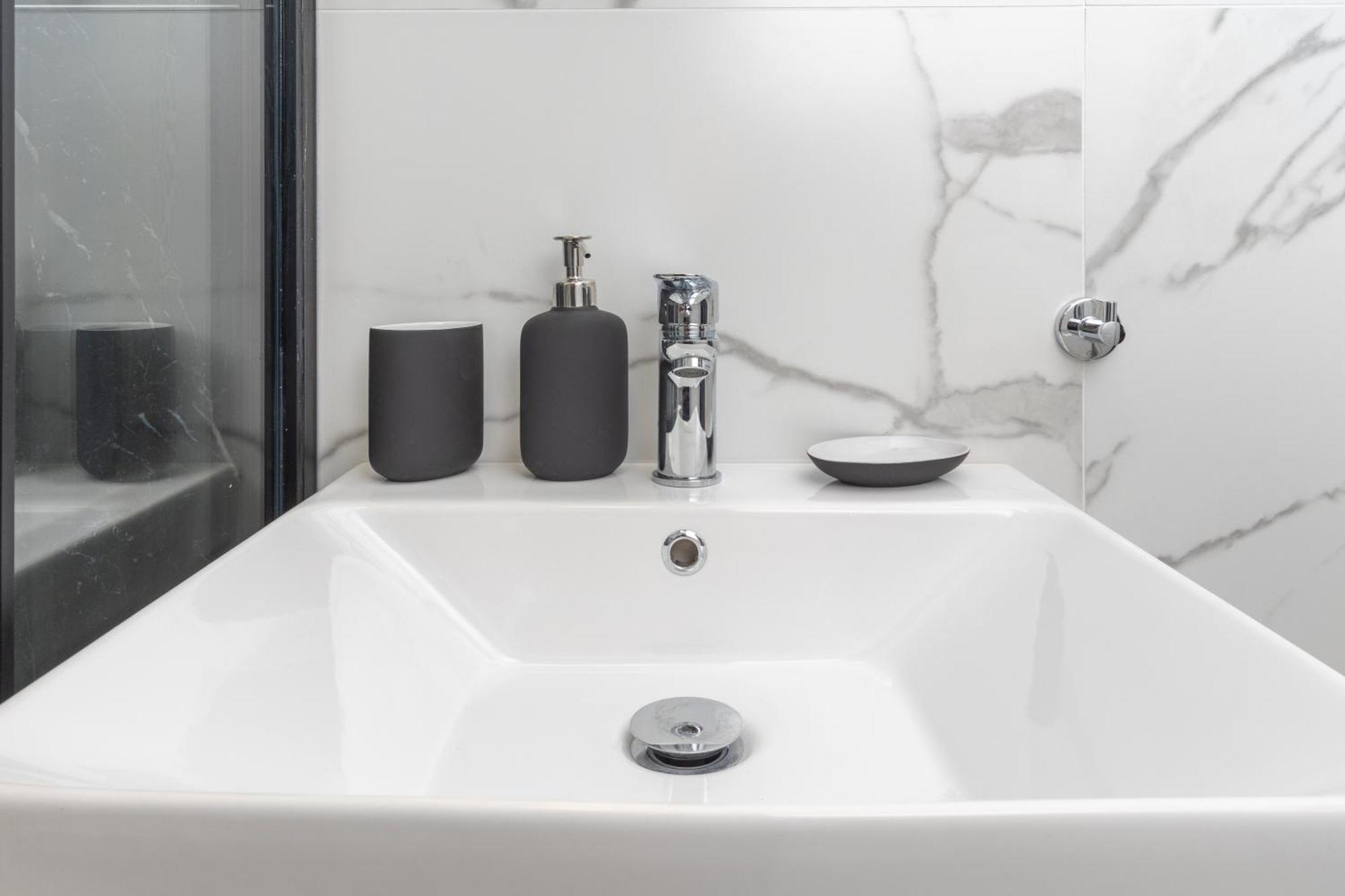 New Renovated Modern Cozy Mediterranean 42m2 Flat Free Parking